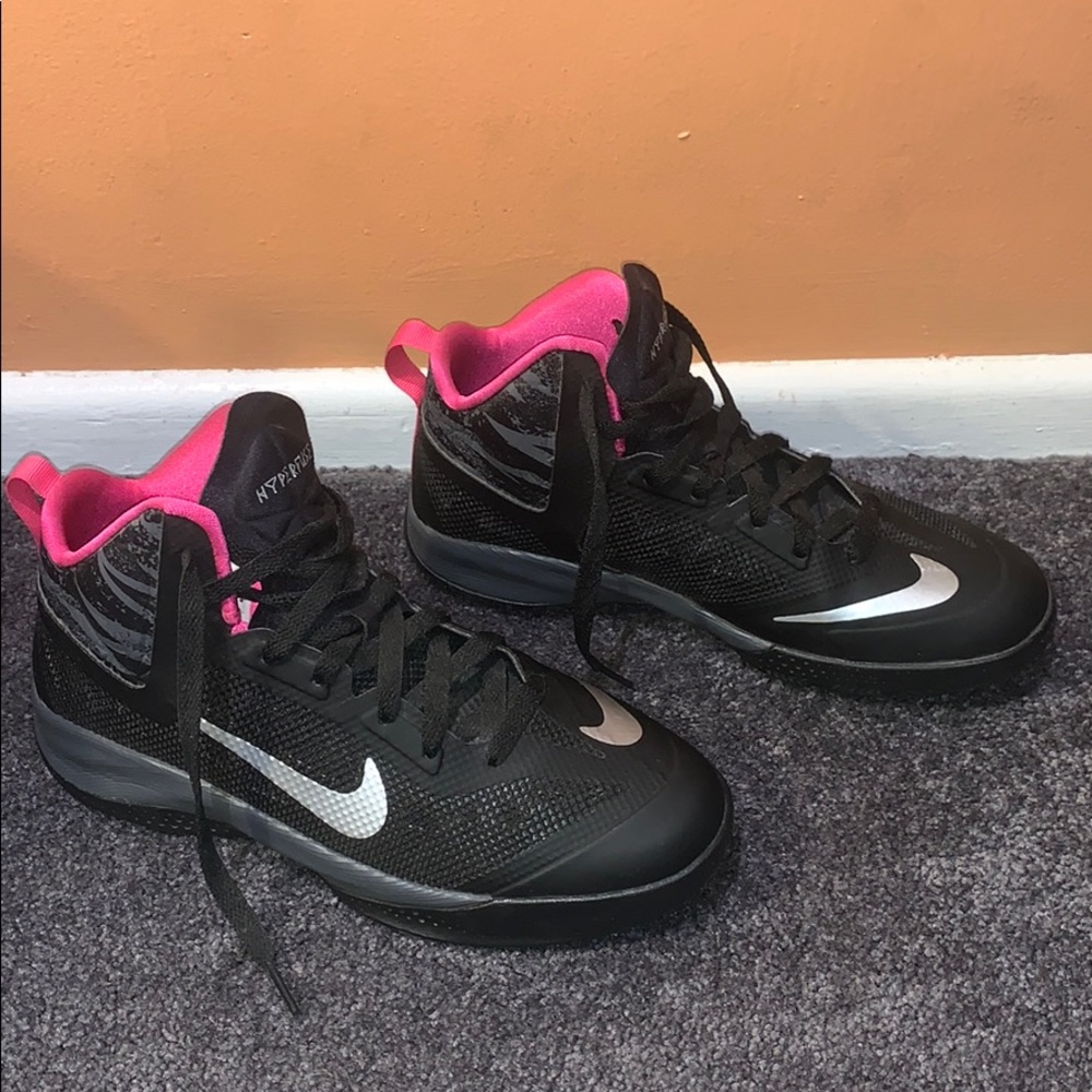 Nike Women’s Hyperfuse Basketball shoes
